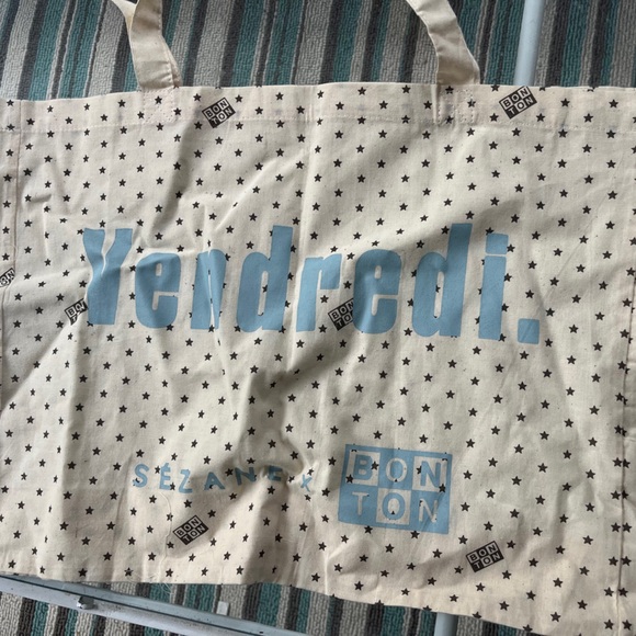 COPY - Brand new Sézane totebag polka dotted with words “Vendredi “. - Picture 5 of 13